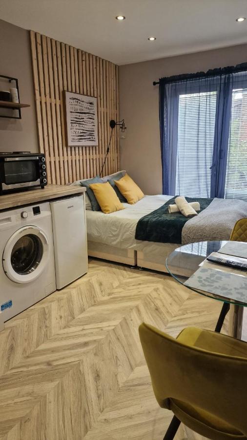 Cambridge Suites ウェスト・ドレイトン、ロンドン エクステリア 写真